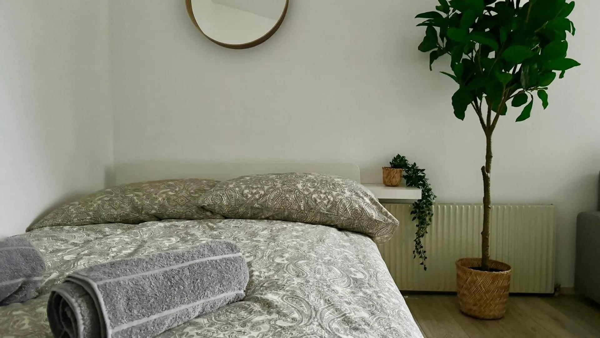 Stylish Schonbrunn Apartments With Free Parking Vienna