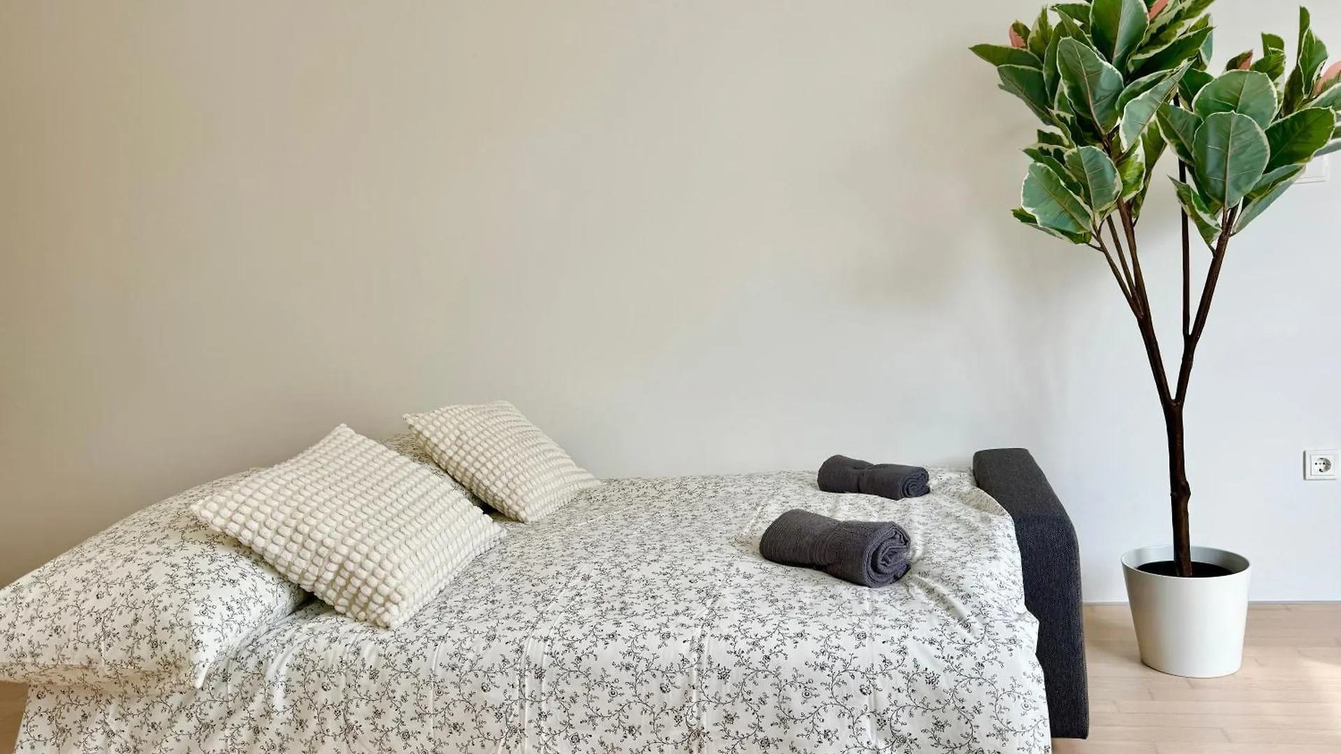 Stylish Schonbrunn Apartments With Free Parking Vienna Austria
