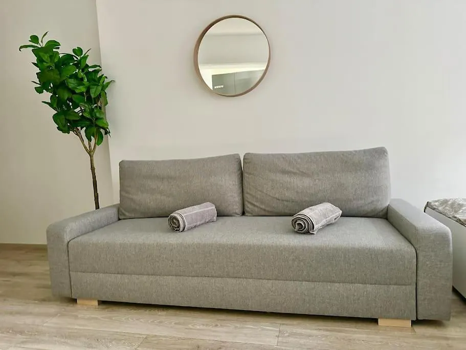 Stylish Schonbrunn Apartments With Free Parking Vienna